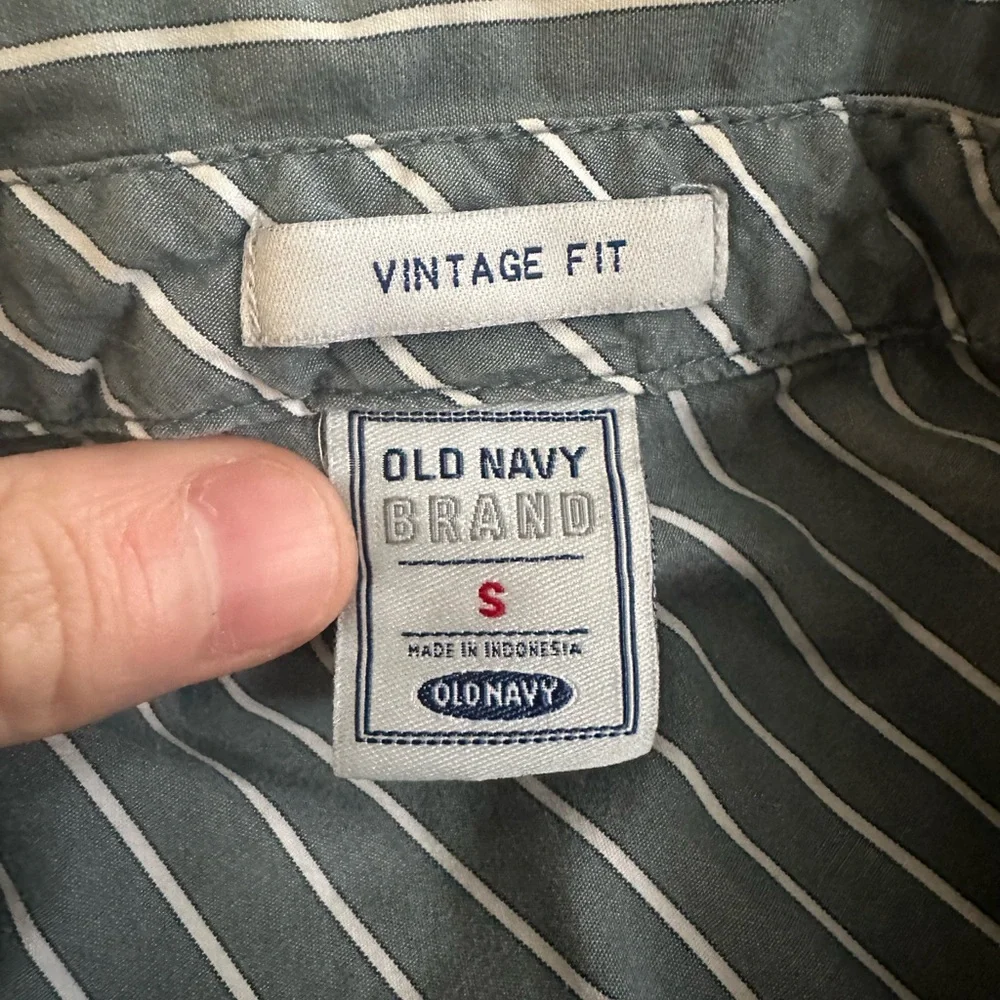 Old Navy Vintage Fit Striped Button Down Shirt Mens Small Green White - Picture 3 of 3